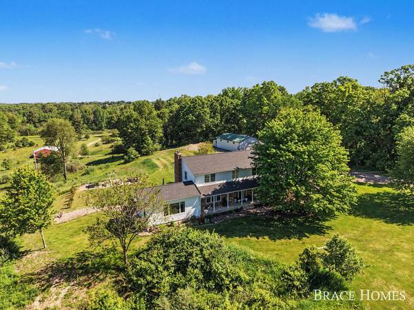 5685 11 Mile NE Road #A