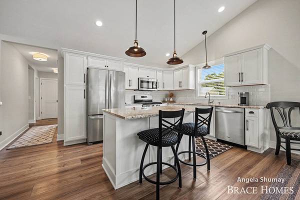 2637 Stockwood NE Drive, Grand Rapids, MI 49505