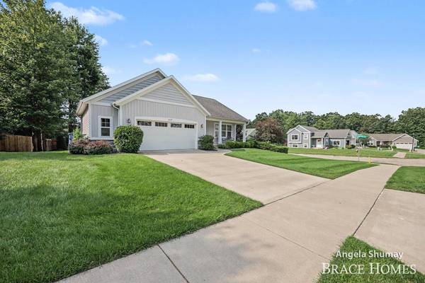 2637 Stockwood NE Drive, Grand Rapids, MI 49505