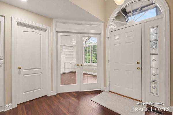 4942 N Quail Crest SE Drive, Grand Rapids, MI 49546