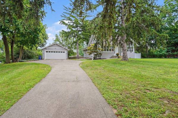 1408 Plymouth SE Avenue, Grand Rapids, MI 49506