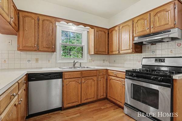 6197 Dunbarton SE Street, Ada, MI 49301