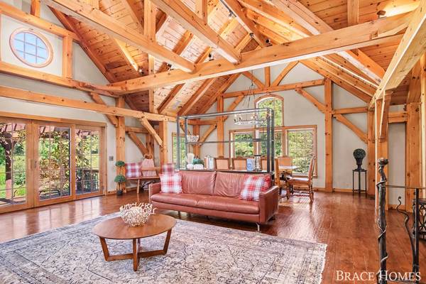 5501 Canyon River NE Drive, Ada, MI 49301