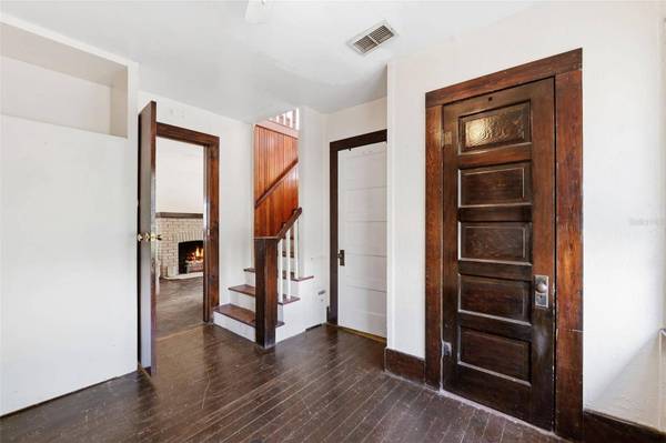 5328 17TH ST, Zephyrhills, FL 33542