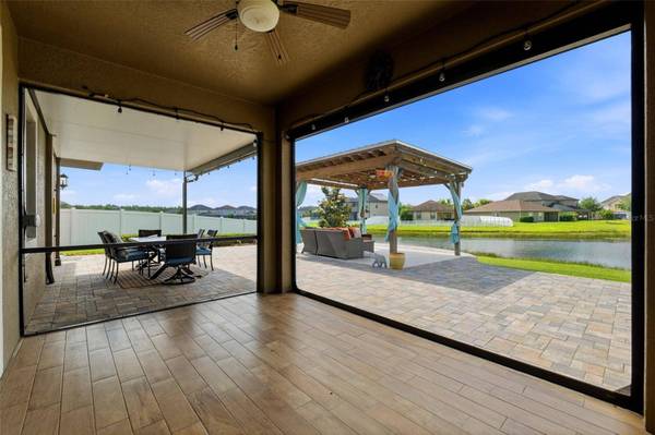 19419 PADDOCK VIEW DR, Tampa, FL 33647