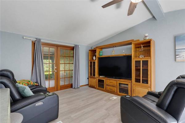 7421 HENRY DR, Land O Lakes, FL 34638