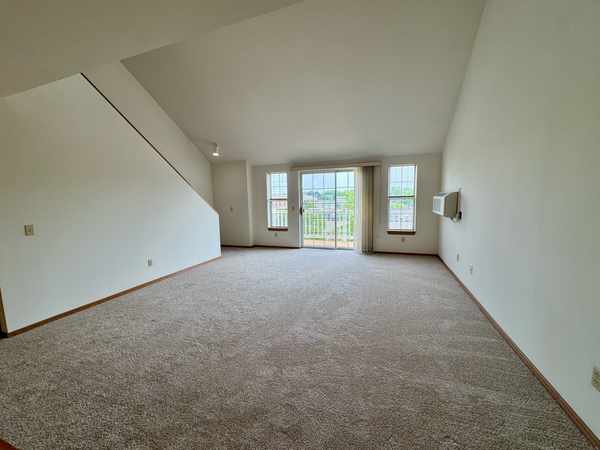 Middleton, WI 53562-3186,1805 Parmenter St #306