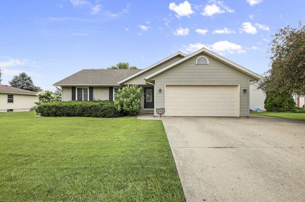 408 Kings Lynn Rd, Stoughton, WI 53589-4800