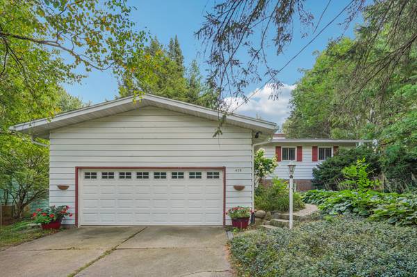 479 Agnes Dr, Madison, WI 53711-1303