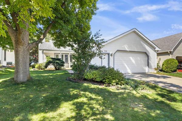 7826 E Oakbrook Circle, Madison, WI 53717