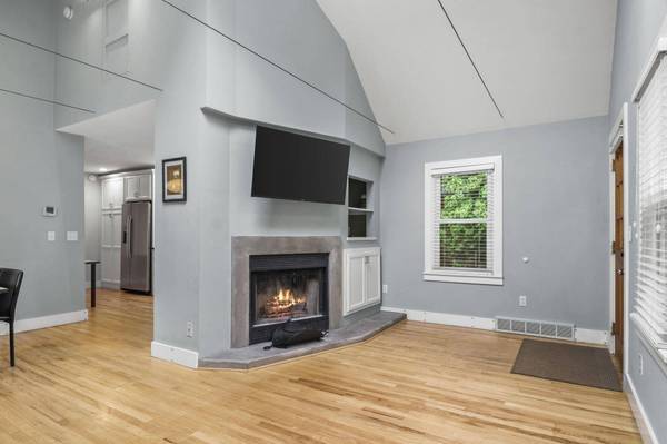 5535 Lake Mendota Drive, Madison, WI 53705