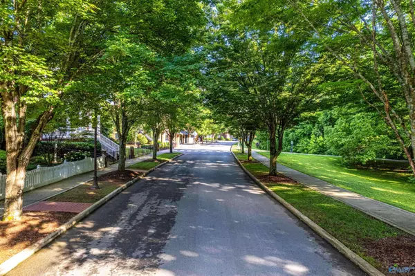 69 Town Center Drive NW, Huntsville, AL 35806