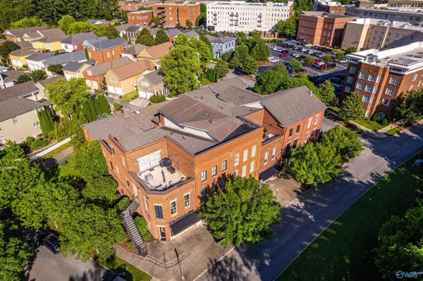 69 Town Center Drive NW, Huntsville, AL 35806