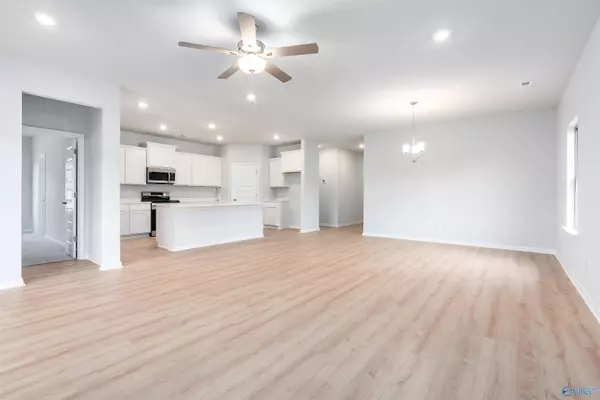14441 Mountain Stream Drive, Athens, AL 35613