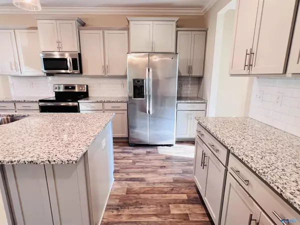 114 Summer Pointe Lane, Madison, AL 35757