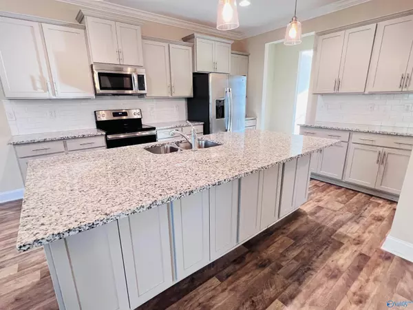 114 Summer Pointe Lane, Madison, AL 35757