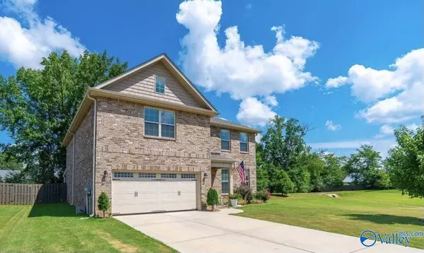 114 Summer Pointe Lane, Madison, AL 35757