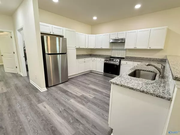 1582 Hobbs Island Road, Huntsville, AL 35803