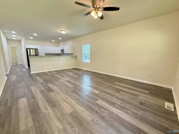 1582 Hobbs Island Road, Huntsville, AL 35803