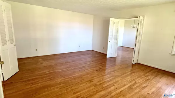 6167 Wall Triana Hwy, Madison, AL 35757