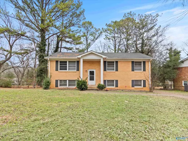 3912 Neptune Drive, Huntsville, AL 35810