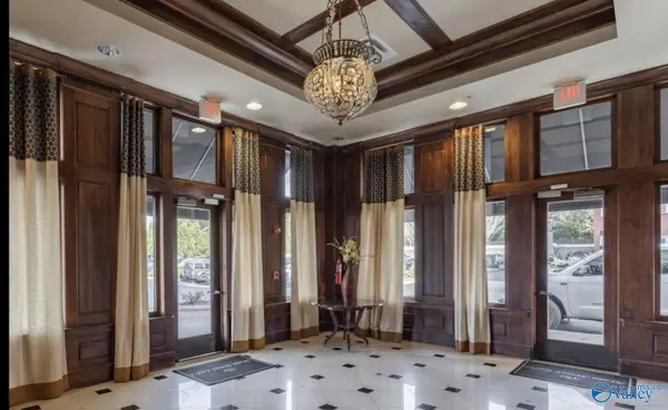 445 Providence Main Street #407, Huntsville, AL 35806