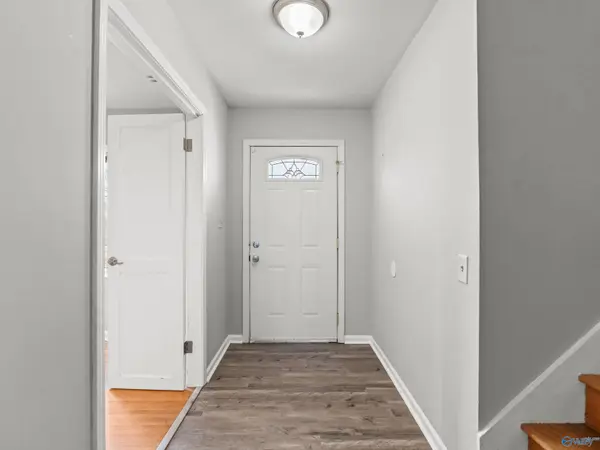 327 Pawnee Trail SE, Huntsville, AL 35803