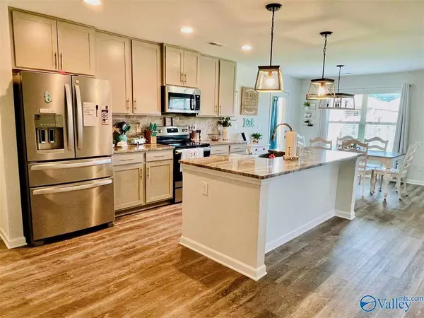 115 Edgestone Drive, Harvest, AL 35749