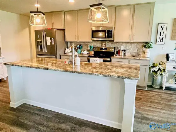 115 Edgestone Drive, Harvest, AL 35749