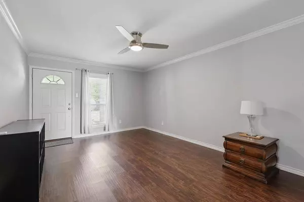 5412 Prince Drive, Lake Dallas, TX 75065