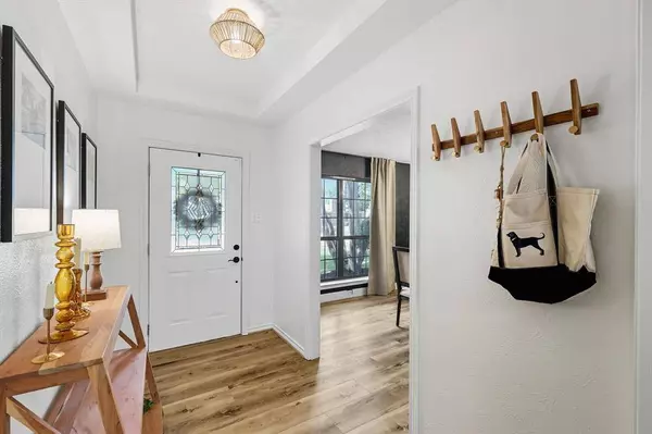 202 Mistletoe Drive, Richardson, TX 75081