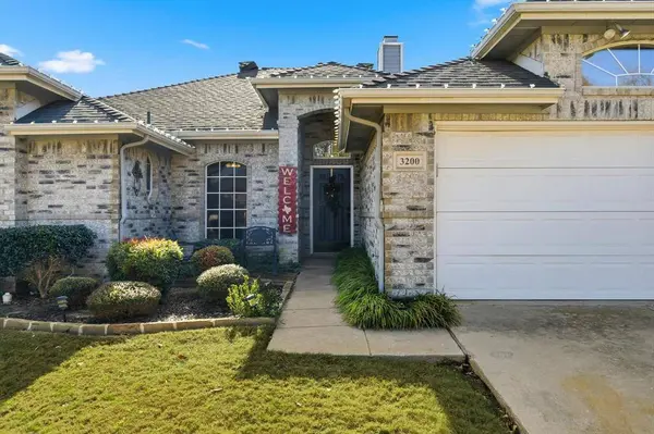 3200 Peakview Drive, Corinth, TX 76210