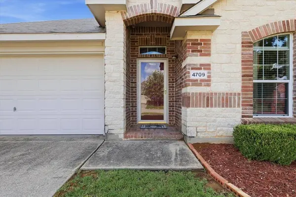4709 Redbud Drive, Denton, TX 76208