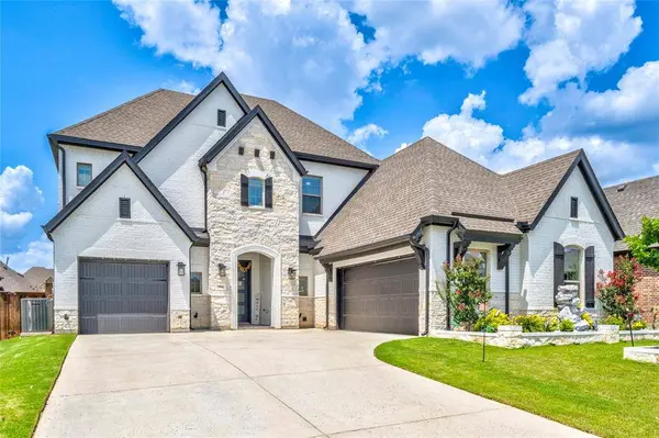 2806 Garrett Drive, Highland Village, TX 75077