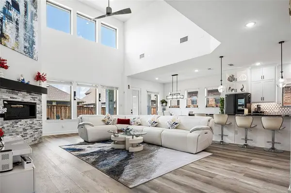 2806 Garrett Drive, Highland Village, TX 75077