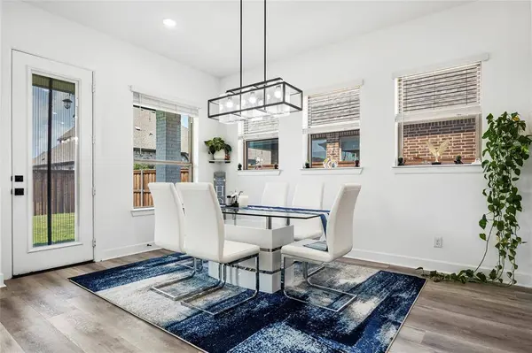 2806 Garrett Drive, Highland Village, TX 75077