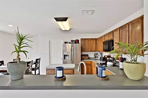 108 Nighthawk Drive, Krum, TX 76249