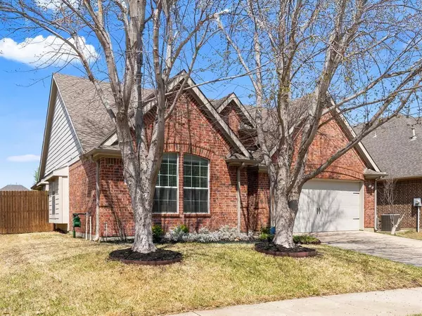 5804 Brookside Drive, Denton, TX 76226