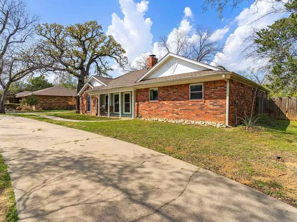 603 Carlisle Drive, Lake Dallas, TX 75065