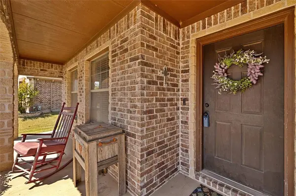 15 Bluebird Lane, Sanger, TX 76266