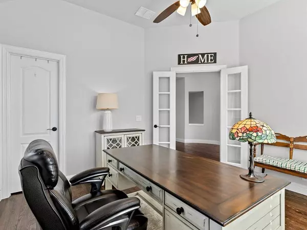 11300 Pentridge Circle, Cross Roads, TX 76227