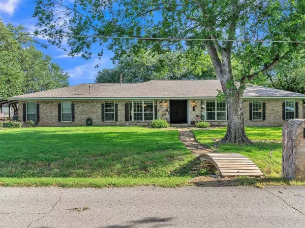 7 Hickory Street, Hickory Creek, TX 75065