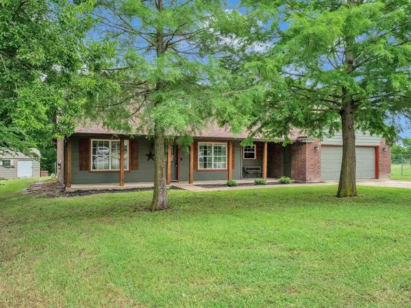 15067 Meadow Ridge Court, Nevada, TX 75173