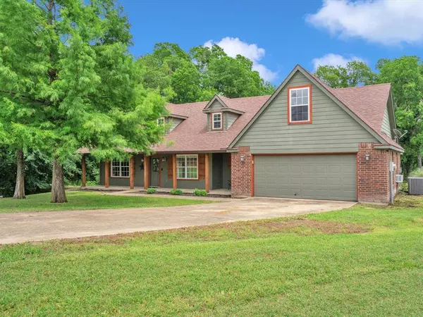 15067 Meadow Ridge Court, Nevada, TX 75173