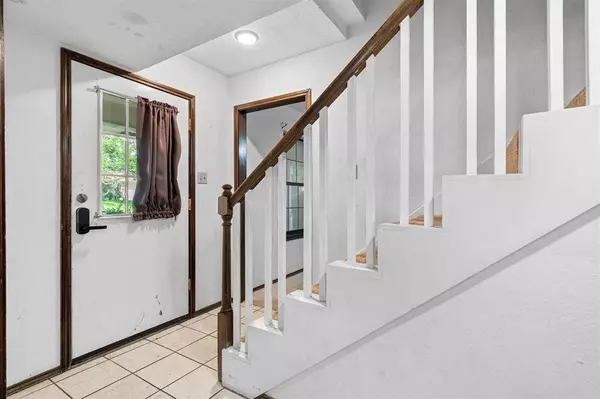 2214 Parkside Drive, Denton, TX 76201