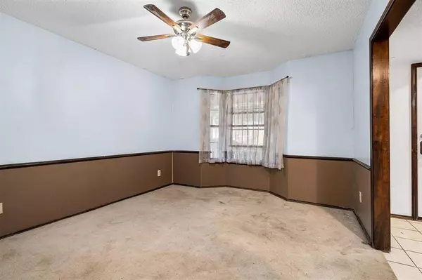 2214 Parkside Drive, Denton, TX 76201