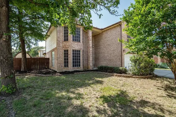 2101 Newport Drive, Flower Mound, TX 75028