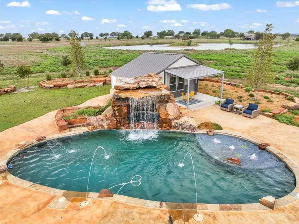 1011 Cr-322, Valley View, TX 76272