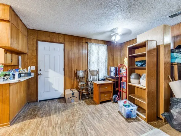 500 S Hovey Street, Chico, TX 76431