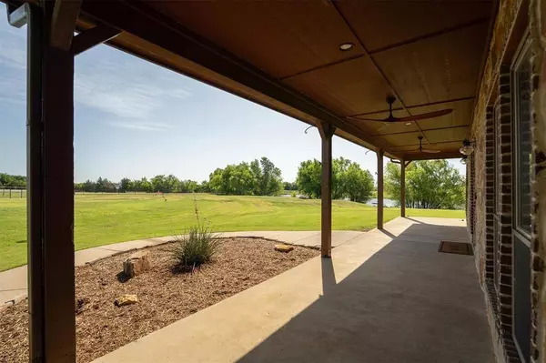 400 Muir Road, Sanger, TX 76266